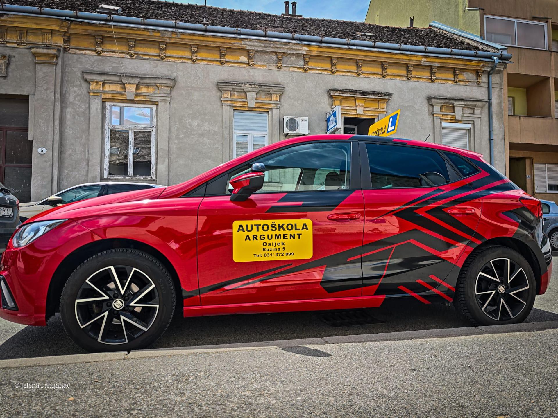 Vozilo Autoškole Argument Osijek za B kategoriju, prednji pogled